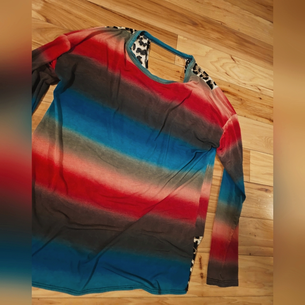 Multicolor Gradient western blouse.